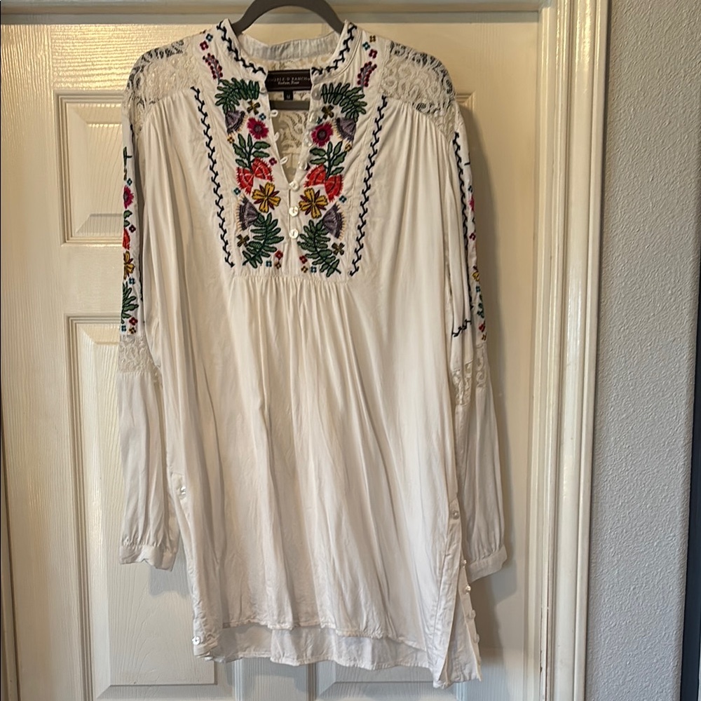 White Embroidered Tunic with Floral Design